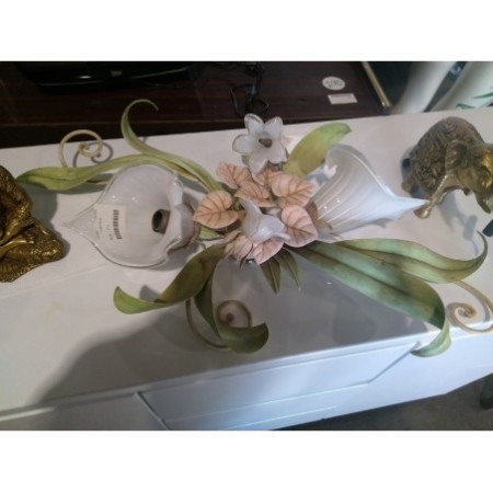 1 Lustre Floral