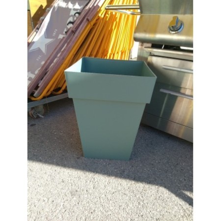 pot a fleur vert en plastique