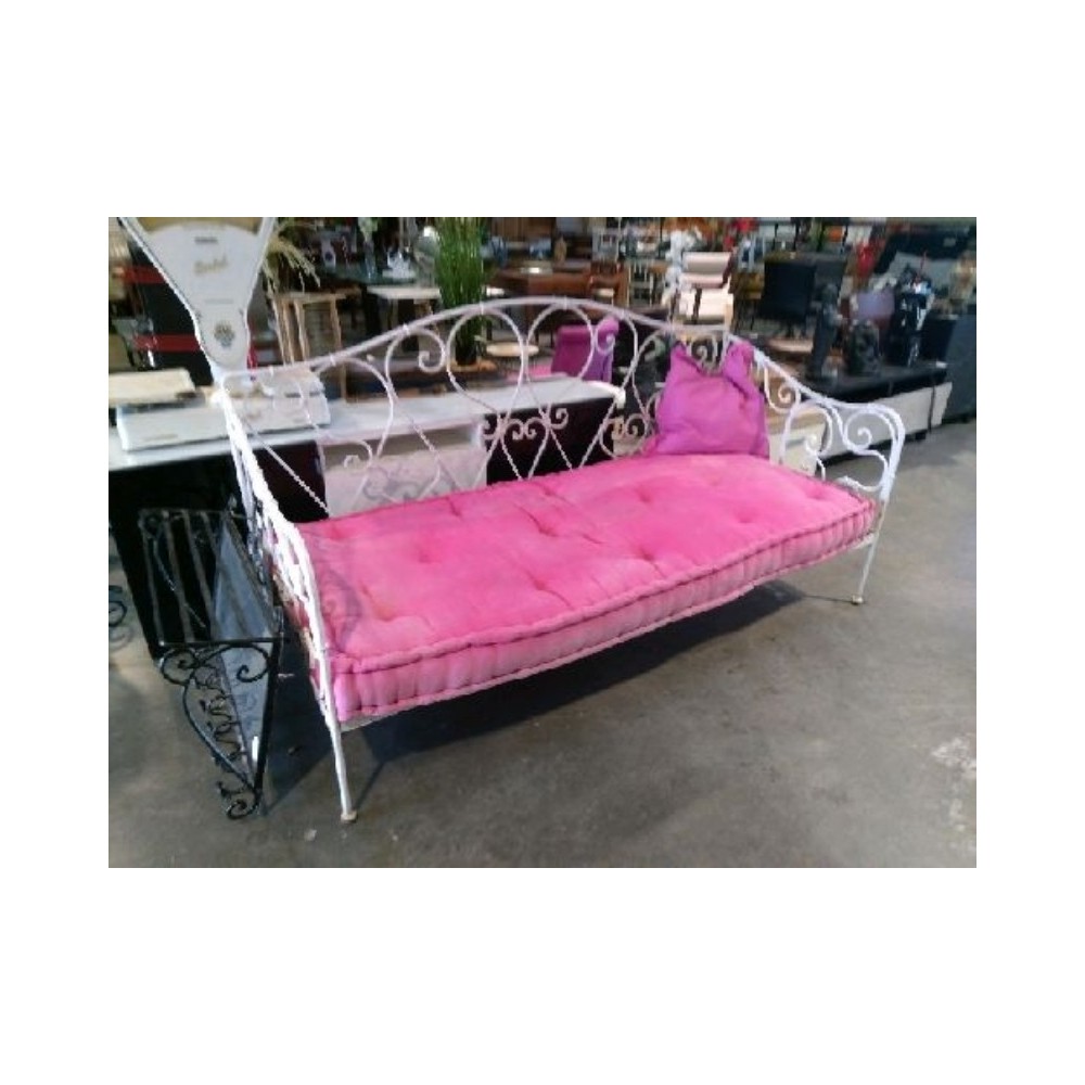 Banc fer forgé + matela rose