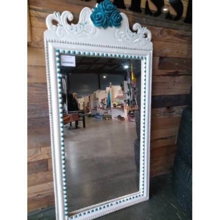 mirroir blanc et bleu